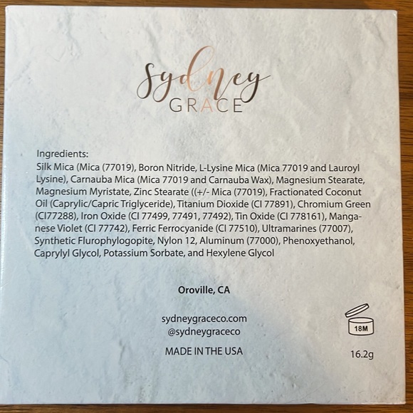 NWT Sydney Grace mountain trail eyeshadow palette - Picture 3 of 3